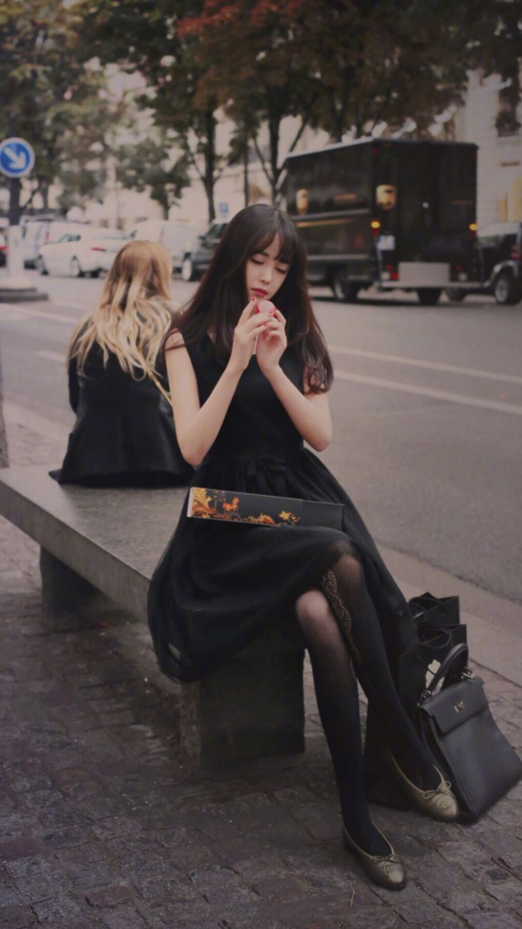 唯一性的竞技交响，佛罗伦萨绿茵突围与莱奥赛道接管